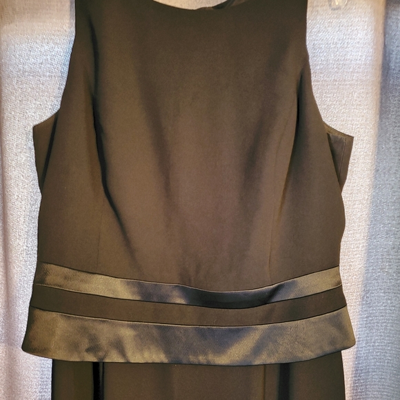 Beautiful Vintage Special Occasion Dress - Picture 3 of 6